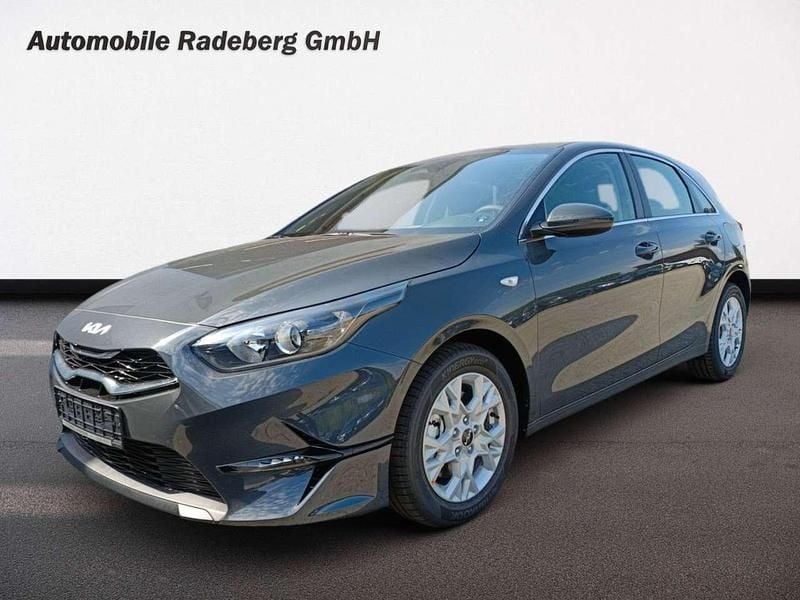 Gebraucht Kia Ceed 120 PS (88 kW) 2024 Pentametal met Kleinwagen