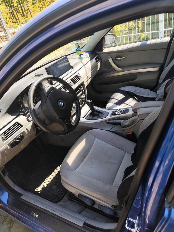 Blau Gebraucht 2008 BMW 320 Limousine | 3.550 € (Superpreis) - Bild 1/4