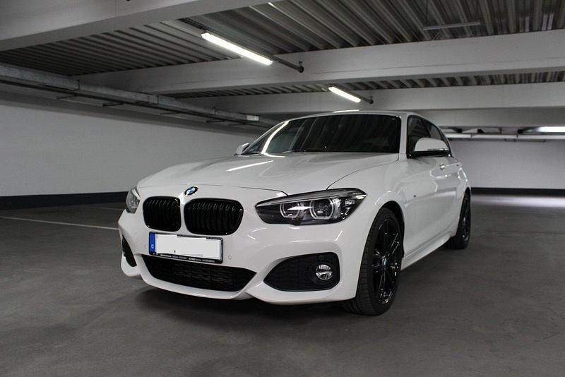 Weiß Gebraucht 2019 BMW 120 M Sport Kleinwagen | 26.500 € (Etwas zu teuer) - Bild 1/4