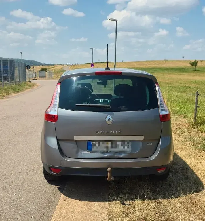 Gebraucht Renault Grand Scénic 160 PS (117 kW) 2010 Silber Van / Kleinbus