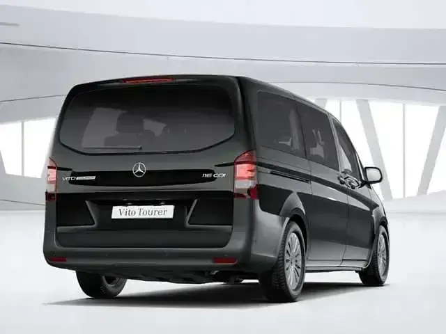 Gebraucht Mercedes Vito 163 PS (119 kW) 2025 Obsidianschwarz metallic Van
