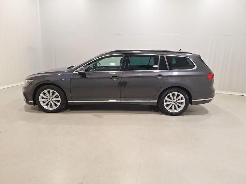 Gebraucht VW Passat GTE 218 PS (160 kW) 2021 Mangangrau metallic Kombi