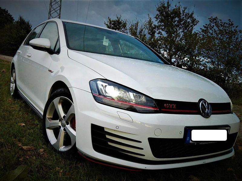 Weiß Gebraucht 2016 VW Golf VII GTI Limousine | 14.199 € (Superpreis) - Bild 1/4