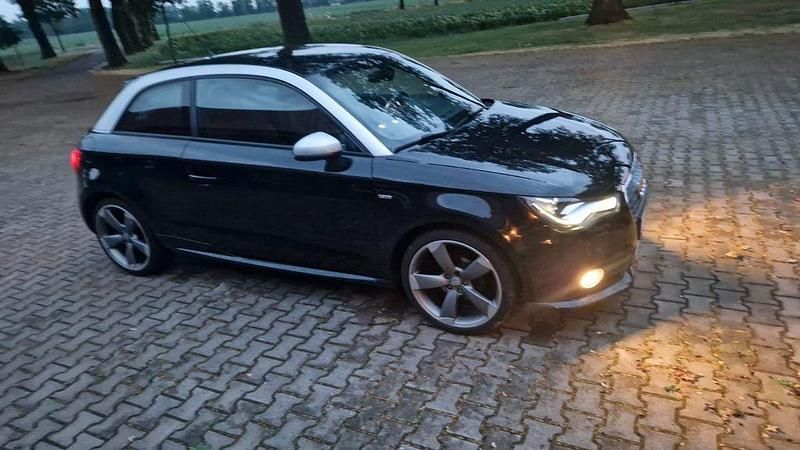 Schwarz Gebraucht 2011 Audi A1 S-Line Kleinwagen | 8.100 € (Guter Preis) - Bild 1/1