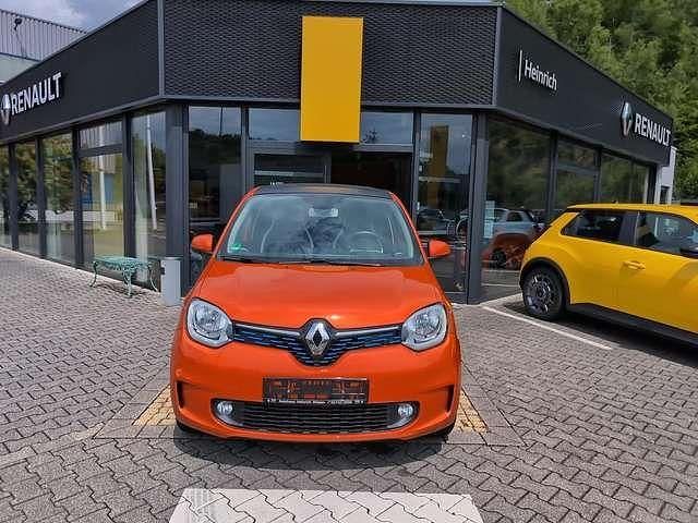Valenciaorange metallic Gebraucht 2021 Renault Twingo Zen Kleinwagen | 10.490 € (Guter Preis) - Bild 1/4