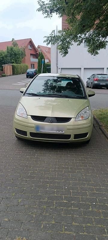 Grün Gebraucht 2005 Mitsubishi Colt Kleinwagen | 1.100 € (Guter Preis) - Bild 1/4