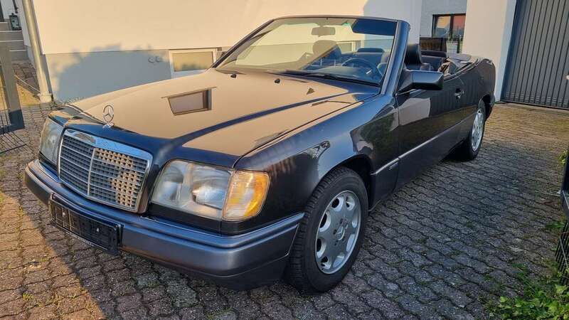 Schwarz Gebraucht 1994 Mercedes E320 Sportline Cabrio | 27.950 € - Bild 1/4
