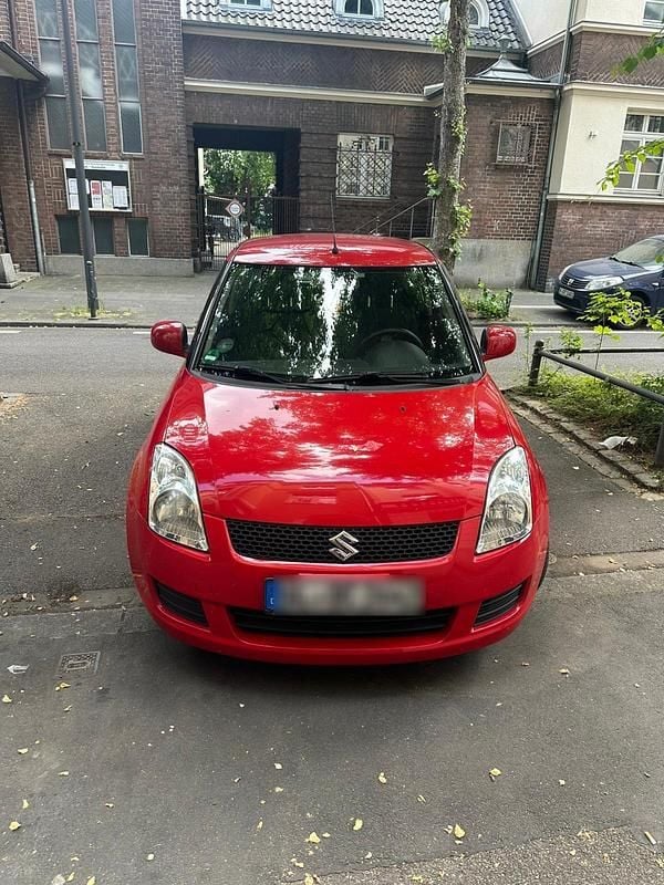 Gebraucht Suzuki Swift 92 PS (67 kW) 2010 Rot Kleinwagen