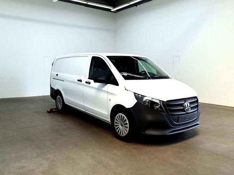 Weiß Gebraucht 2024 Mercedes Vito Van | 40.996 € (Fairer Preis) - Bild 1/4