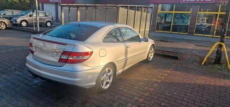 Gebraucht Mercedes CLC200 184 PS (135 kW) 2009 Silber Kleinwagen