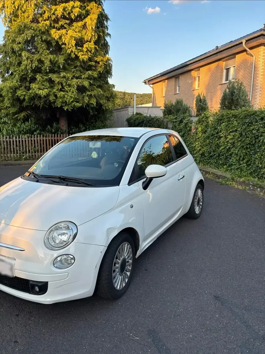 Gebraucht Fiat 500 101 PS (74 kW) 2011 Weiß Kleinwagen