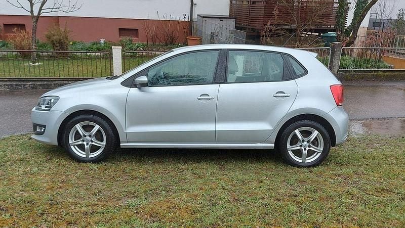 Gebraucht VW Polo Highline 90 PS (66 kW) 2011 Silber Kleinwagen