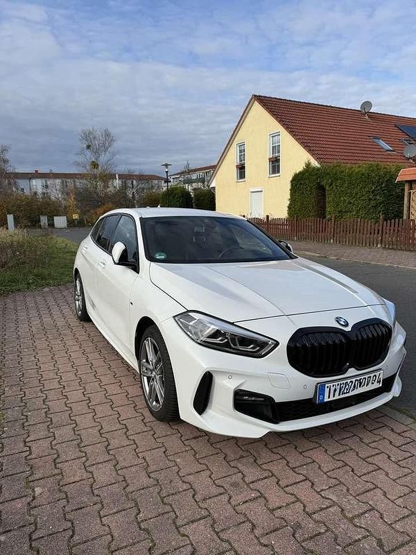Gebraucht 2020 BMW 120 M Sport Kleinwagen | 24.799 € (Fairer Preis) - Bild 1/4