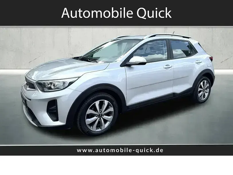 Gebraucht Kia Stonic Play 120 PS (88 kW) 2022 Polar white SUV