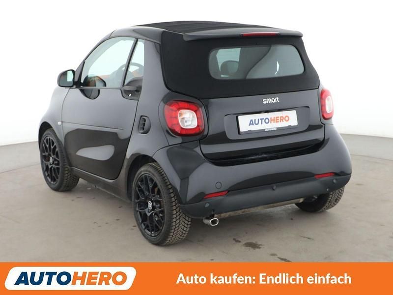 Gebraucht Smart ForTwo Cabrio Basis 90 PS (66 kW) 2019 Schwarz Cabrio