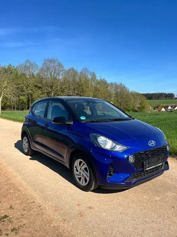 Gebraucht Hyundai i10 GO! 67 PS (49 kW) 2022 Blau Kleinwagen