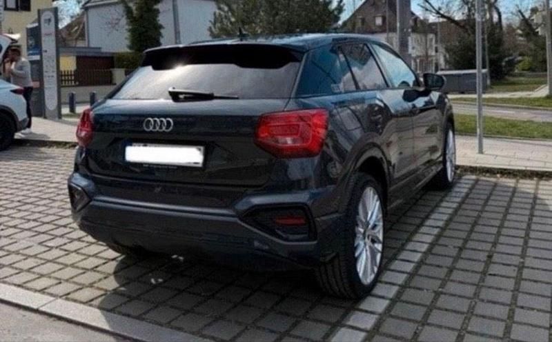 Gebraucht Audi Q2 150 PS (110 kW) 2023 Grau SUV