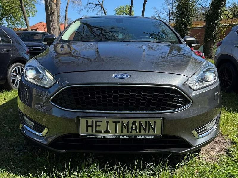 Usata Ford Focus Titanium 150 CV (110 kW) 2016 Grigio Station wagon