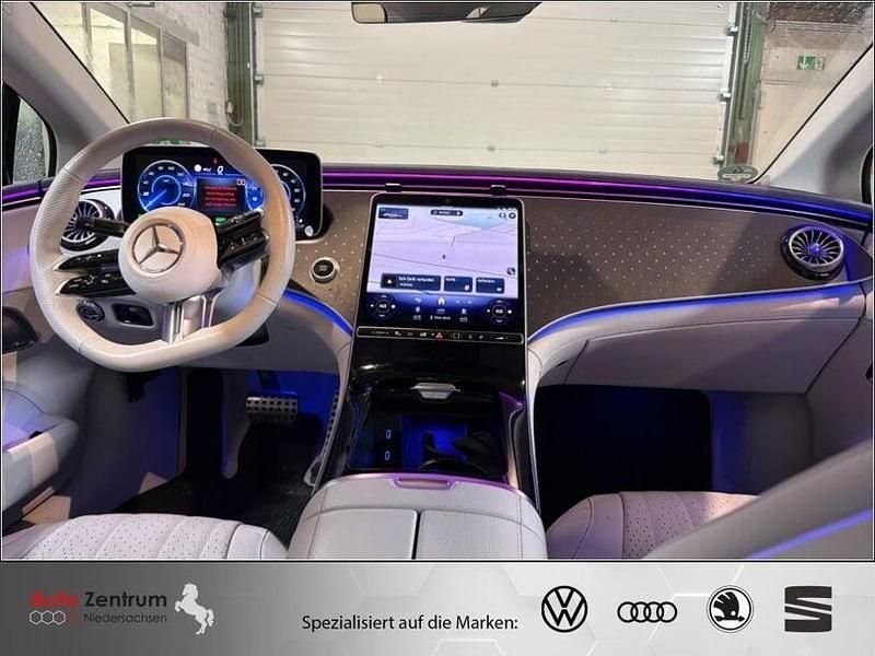 Grau Gebraucht 2023 Mercedes 500 Limousine | 51.970 € - Bild 1/4