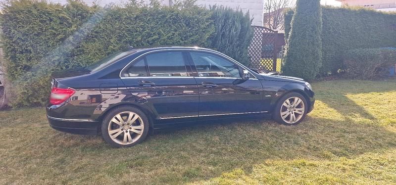 Gebraucht Mercedes C250 204 PS (150 kW) 2011 Schwarz Limousine