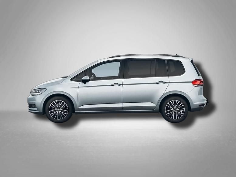 Neu VW Touran Life 150 PS (110 kW) 2026 Oyster silver metallic oyster silver metallic Van / Kleinbus
