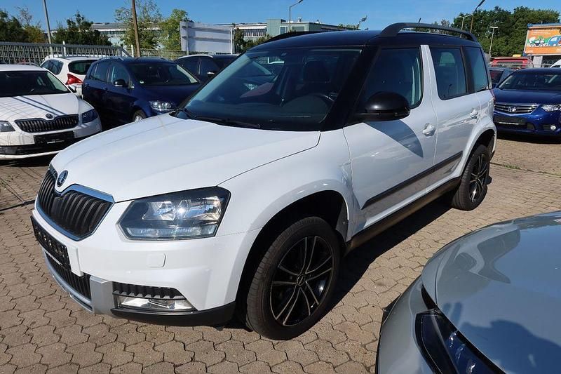 Weiß Gebraucht 2015 Skoda Yeti Ambition SUV | 8.990 € (Fairer Preis) - Bild 1/4