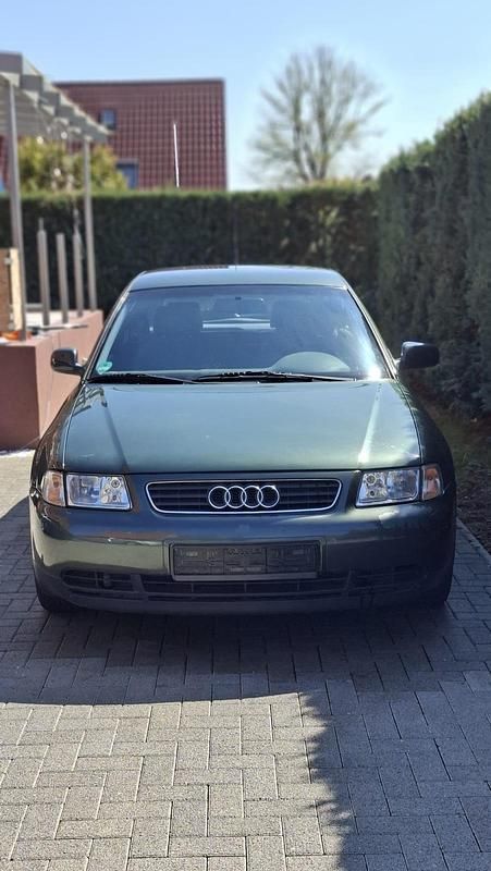 Second-hand Audi A3 101 CP (74 kW) 2000 Verde Hatchback