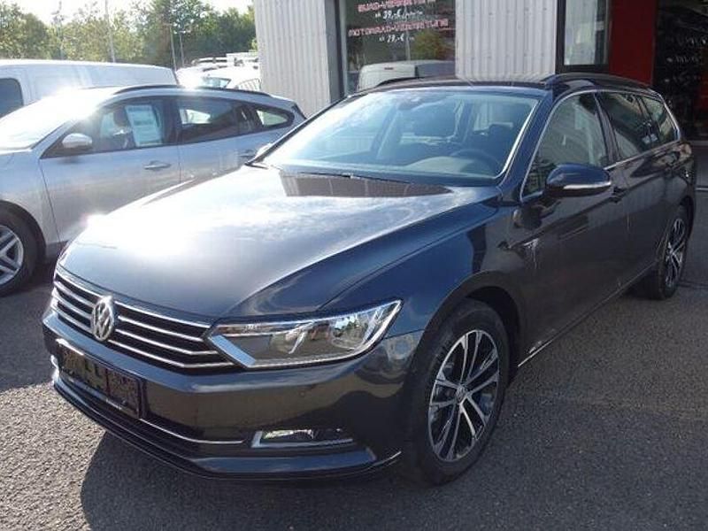 Grau Gebraucht 2019 VW Passat Comfortline Kombi | 19.820 € (Fairer Preis) - Bild 1/4