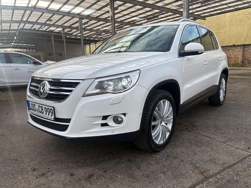 Weiß Gebraucht 2010 VW Tiguan Sportline SUV | 7.999 € (Fairer Preis) - Bild 1/4