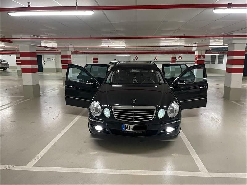 Schwarz Gebraucht 2007 Mercedes E280 Kombi | 7.499 € (Teuer) - Bild 1/4