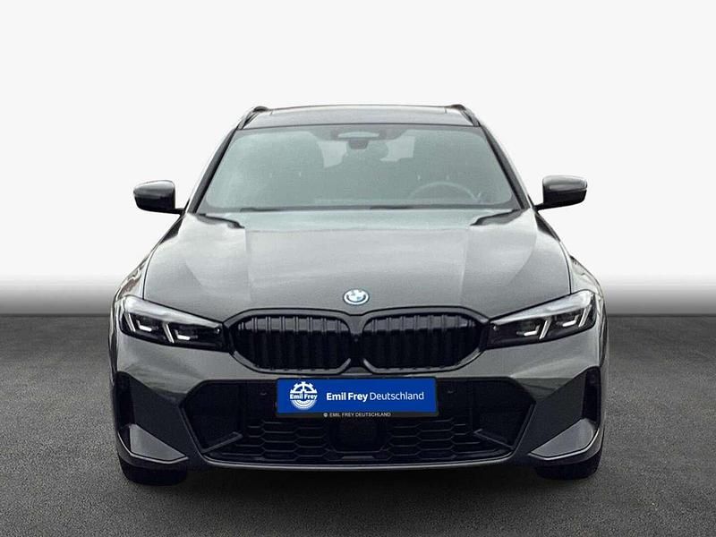 Gebraucht BMW 330 Performance 184 PS (135 kW) 2025 Grau Kombi