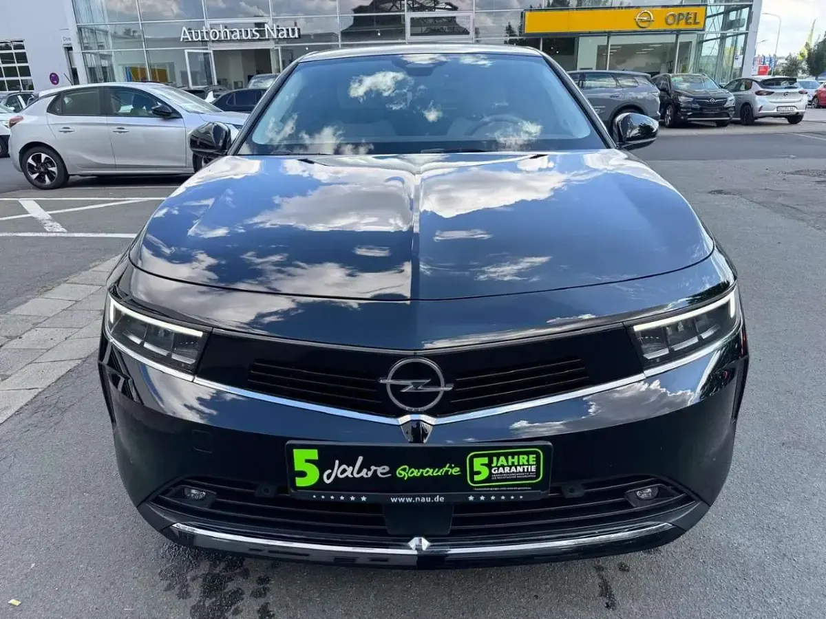 Gebraucht Opel Astra 131 PS (96 kW) 2023 Schwarz Kleinwagen