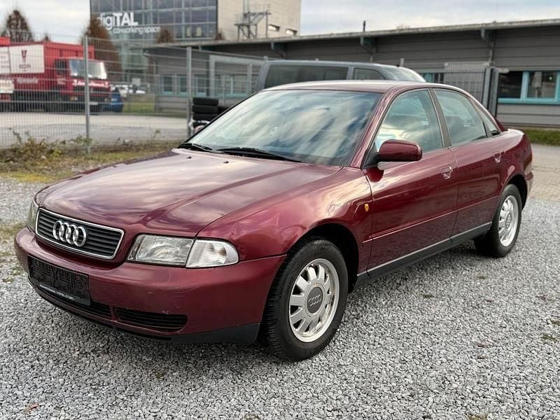 Gebraucht Audi A4 101 PS (74 kW) 1998 Rot Limousine