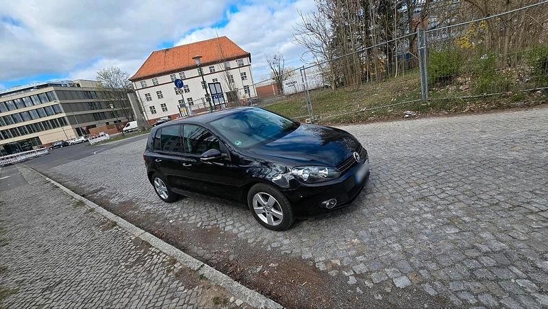 Gebraucht VW Golf VI Style 122 PS (89 kW) 2011 Schwarz Kleinwagen