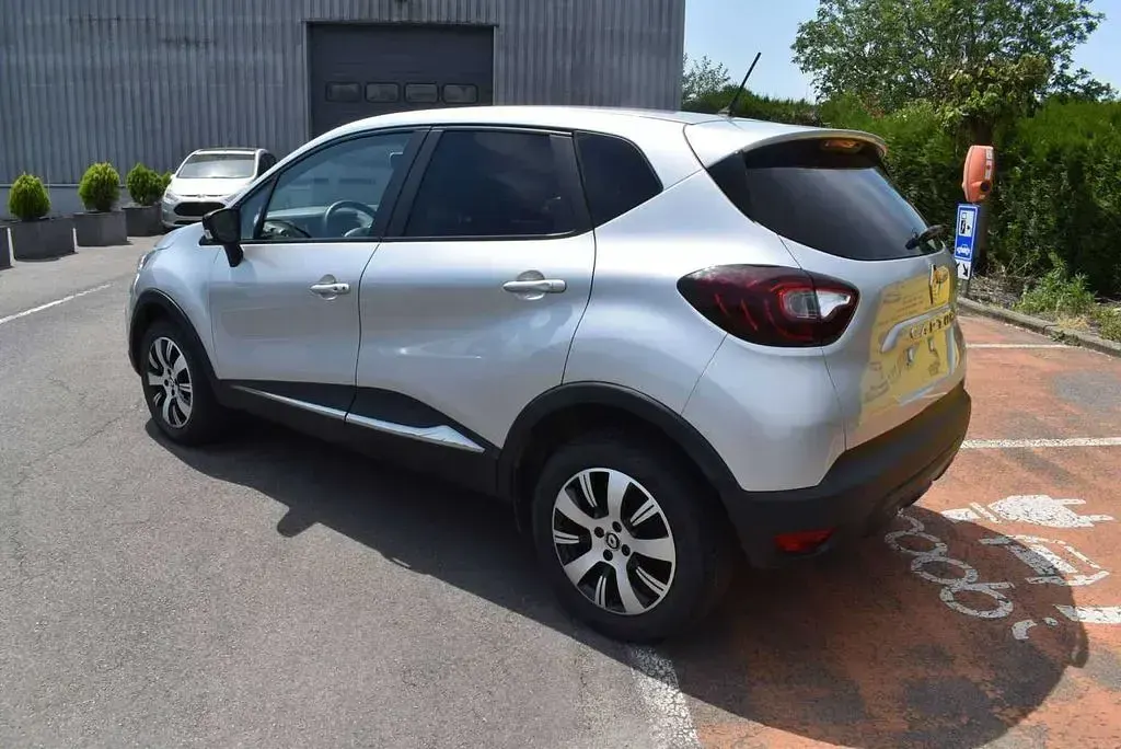 Gebraucht Renault Captur Zen 90 PS (66 kW) 2018 Silber SUV