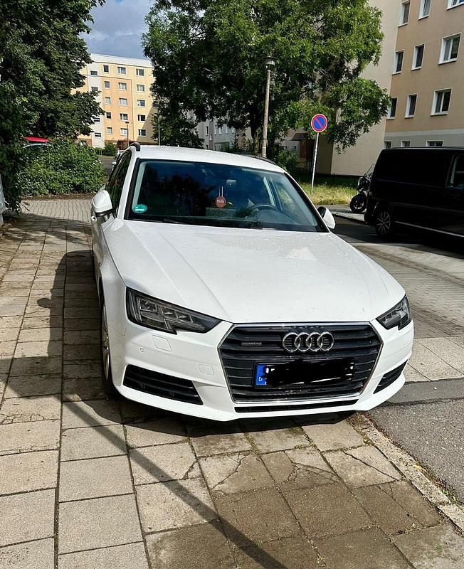 Weiß Gebraucht 2015 Audi A4 Kombi | 14.400 € (Fairer Preis) - Bild 1/4