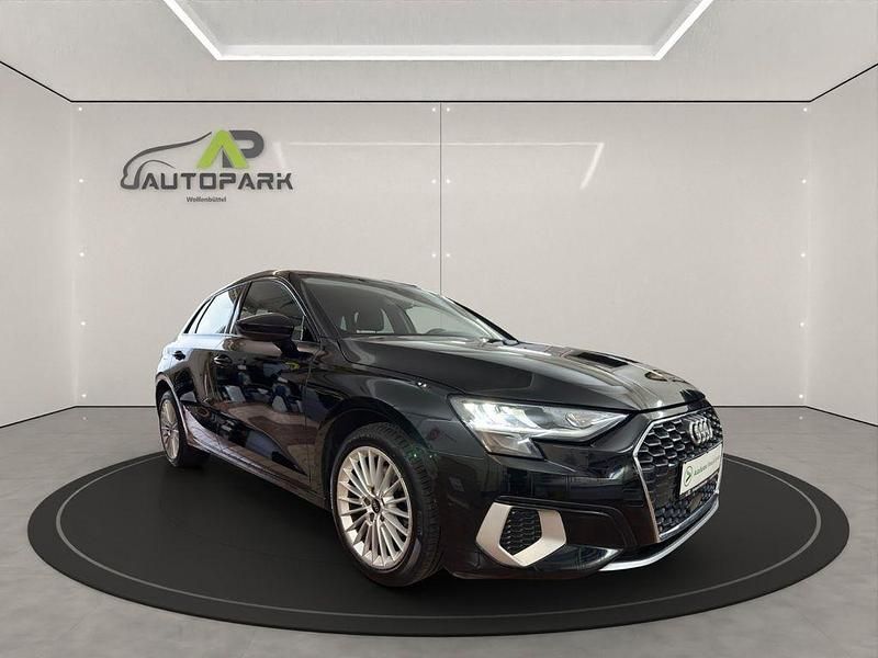 Schwarz Gebraucht 2022 Audi A3 Sportback Limousine | 20.990 € (Fairer Preis) - Bild 1/4