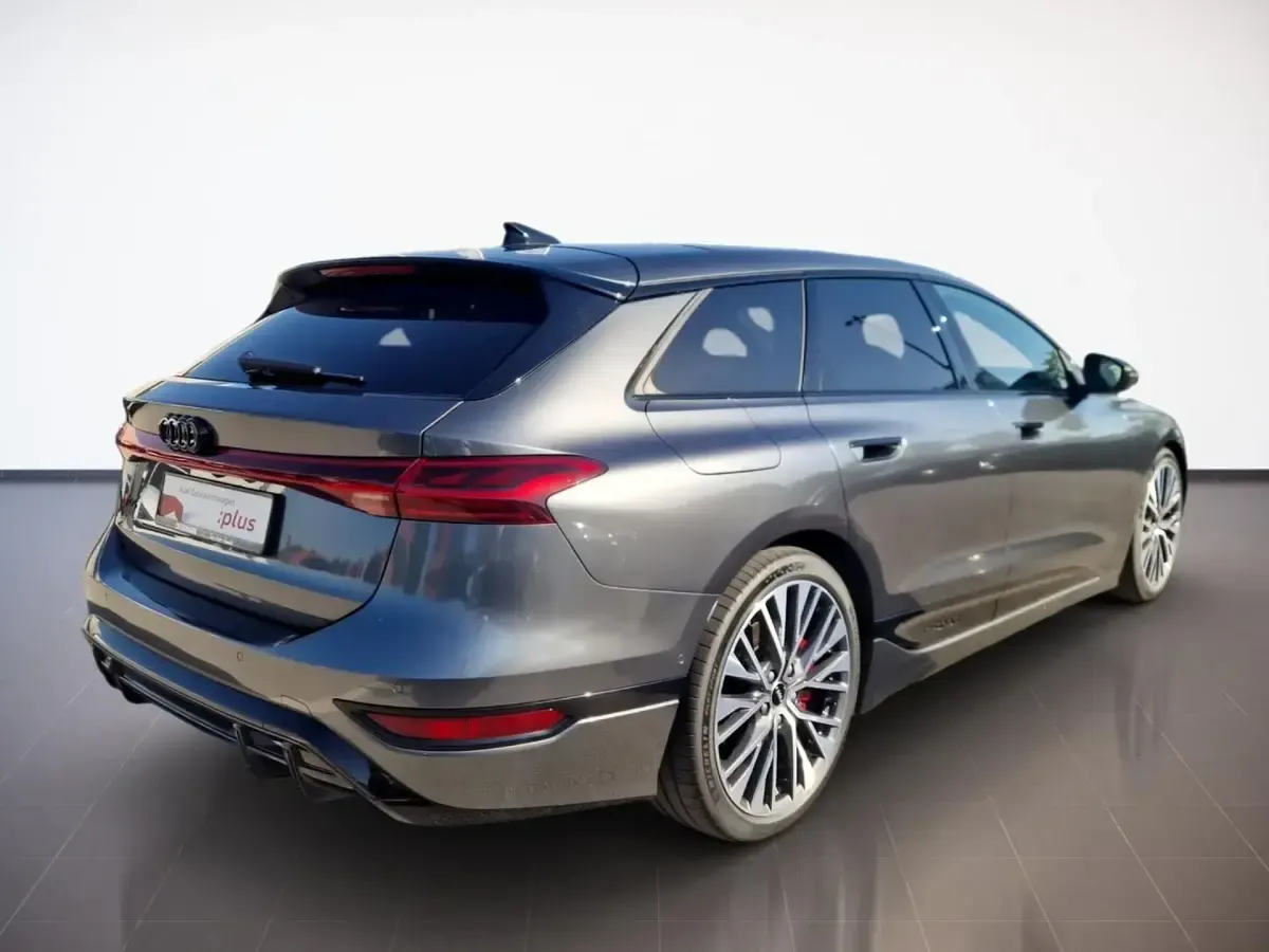 Gebraucht Audi S6 e-tron Ambiente 369 kW (503 PS) 2025 Daytonagrau perleffekt Kombi