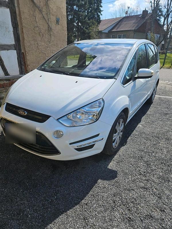 Gebraucht Ford S-MAX Titanium 160 PS (117 kW) 2013 Weiß Van / Kleinbus