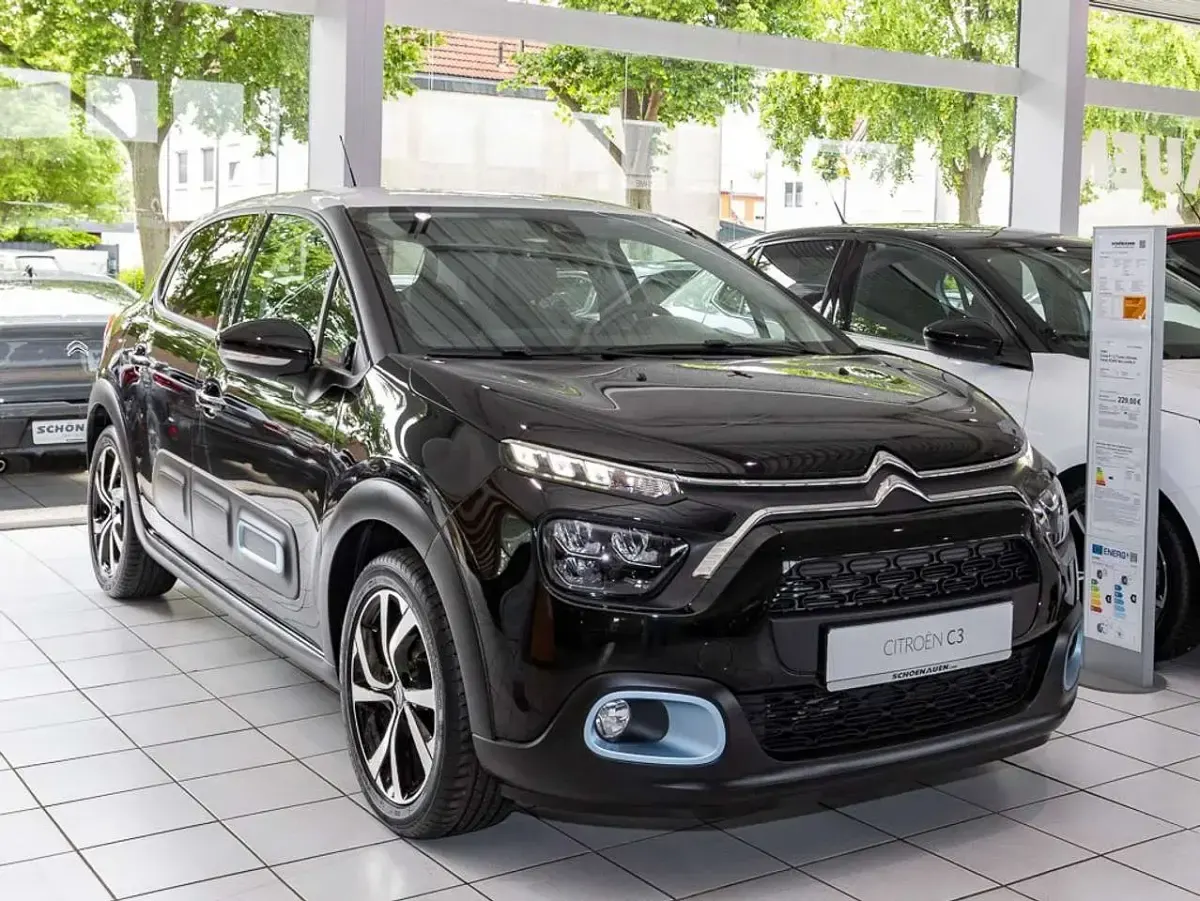 Gebraucht Citroën C3 PureTech 110 PS (80 kW) 2024 Schwarz Limousine