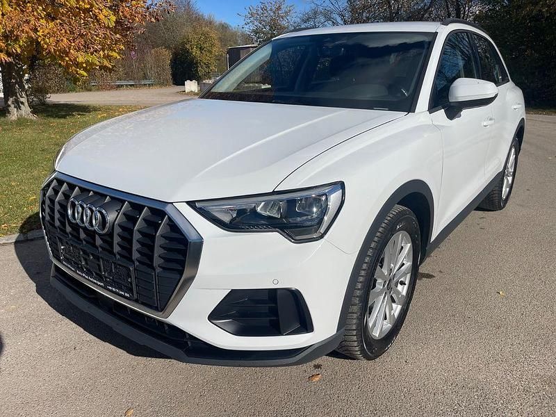 Weiß Gebraucht 2023 Audi Q3 SUV | 26.990 € (Superpreis) - Bild 1/4