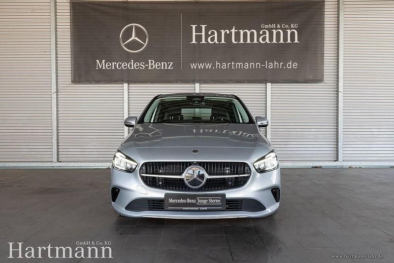 Gebraucht Mercedes B200 Advanced 163 PS (119 kW) 2025 Hightechsilber Van / Kleinbus