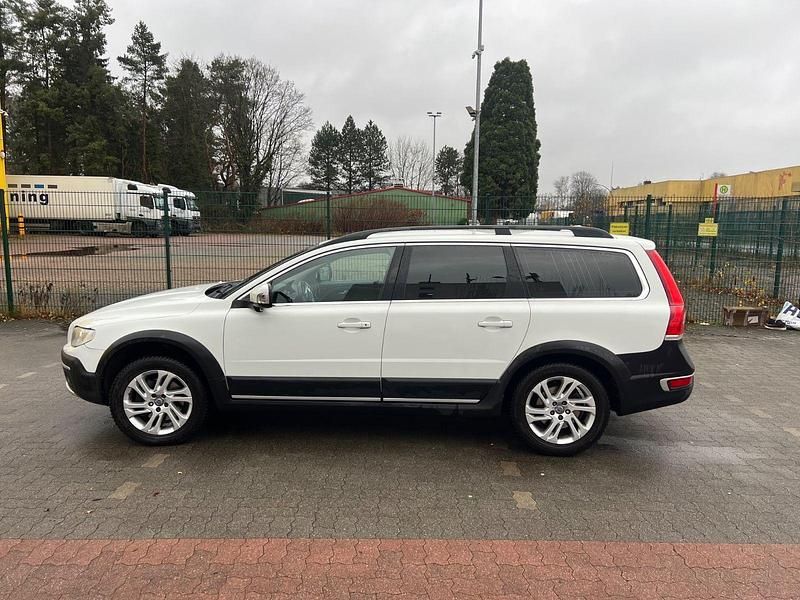 Gebraucht Volvo XC70 181 PS (133 kW) 2015 Weiß Kombi