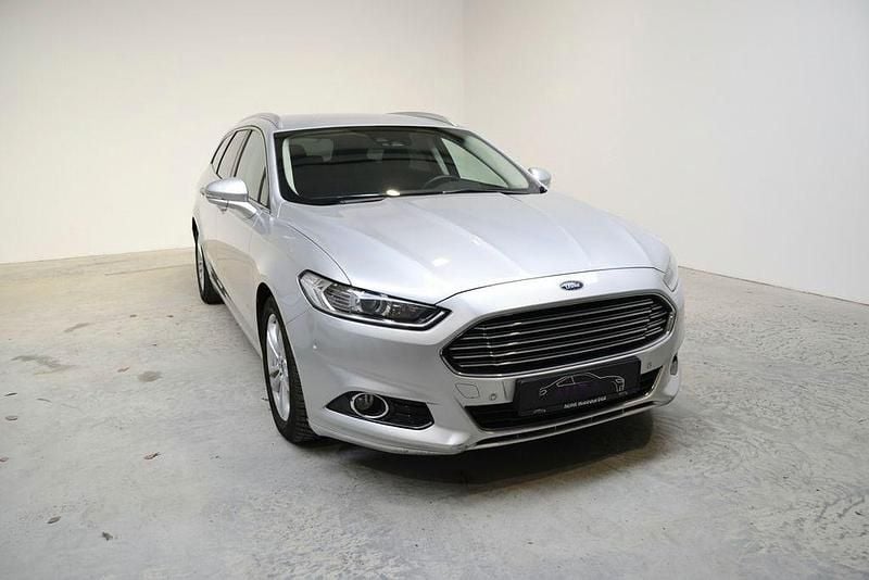 Gebraucht Ford Mondeo Titanium 160 PS (117 kW) 2016 Silber Limousine