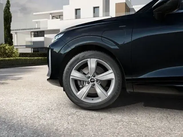 Neu Audi Q3 Sport 272 PS (200 kW) 2026 Mythosschwarz metallic SUV