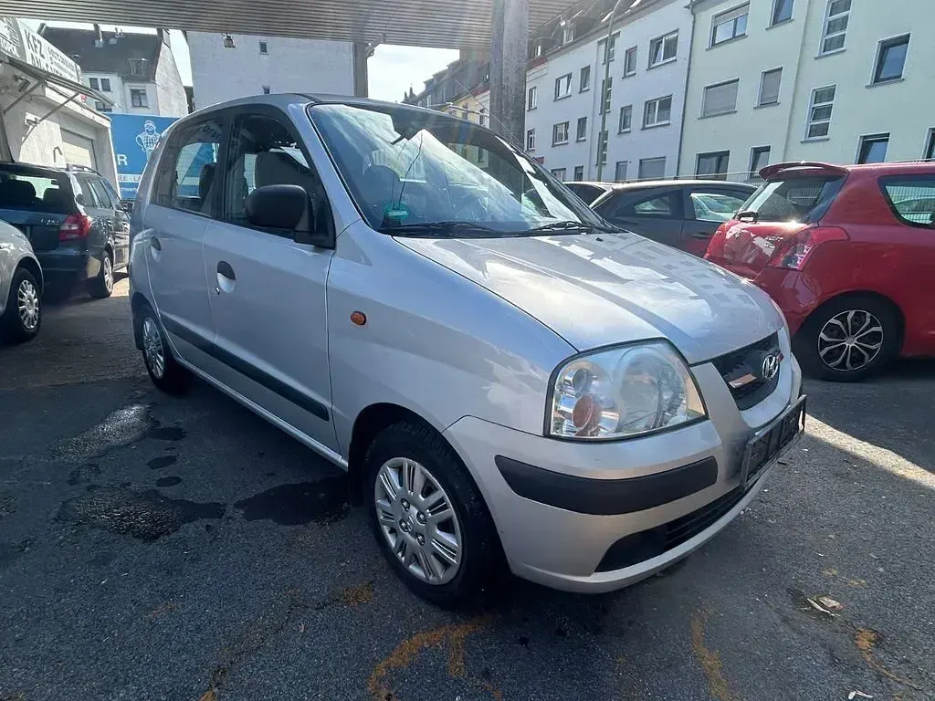 Gebraucht Hyundai Atos 63 PS (46 kW) 2007 Bright silver Kleinwagen