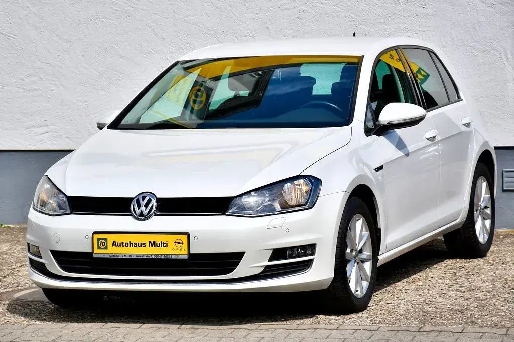 Gebraucht VW Golf VII LOUNGE 110 PS (80 kW) 2019 Weiß Limousine