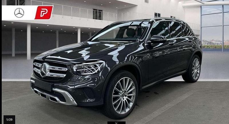 Grau Gebraucht 2022 Mercedes GLC300 AMG SUV | 40.980 € (Guter Preis) - Bild 1/3