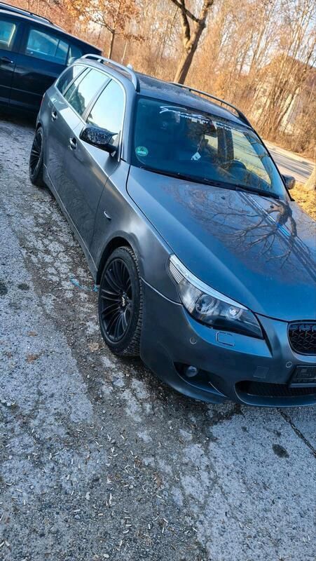 Grau Gebraucht 2004 BMW 525 Kombi | 1.900 € (Superpreis) - Bild 1/4