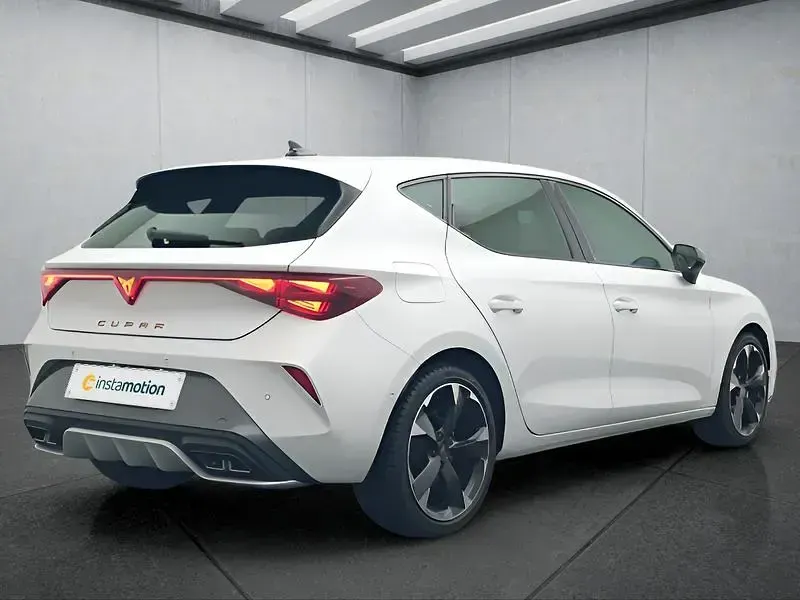 Gebraucht Cupra Leon 150 PS (110 kW) 2025 Weiß Kleinwagen